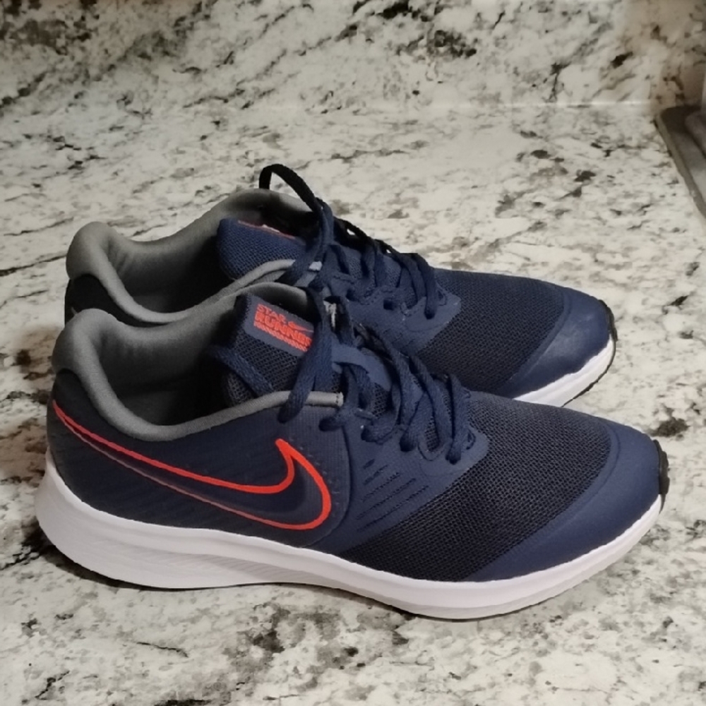 Nike Star Runner's Blue and Red Athletic Shoes with Cushioned Midsole
